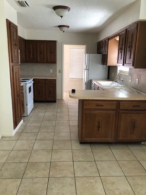 4919 S 6th St - Photo 7 of 19