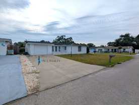 11110 White Oak Ln - Photo 1 of 1