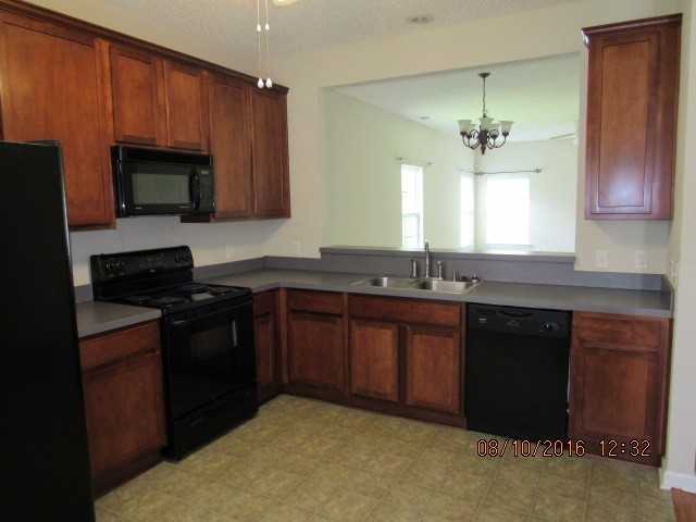 758 Bristol Way - Photo 2 of 6