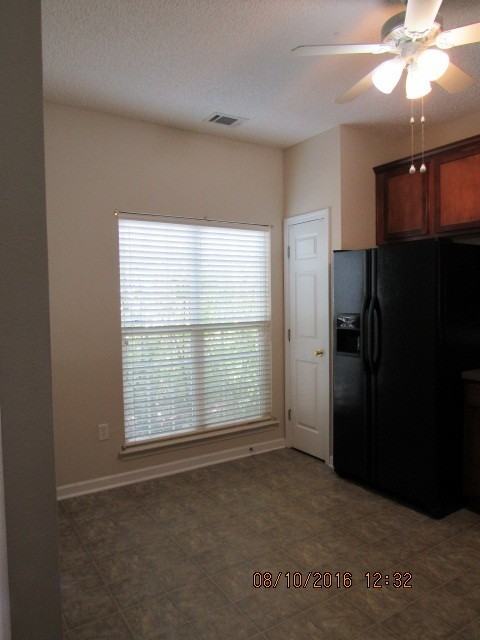 758 Bristol Way - Photo 4 of 6