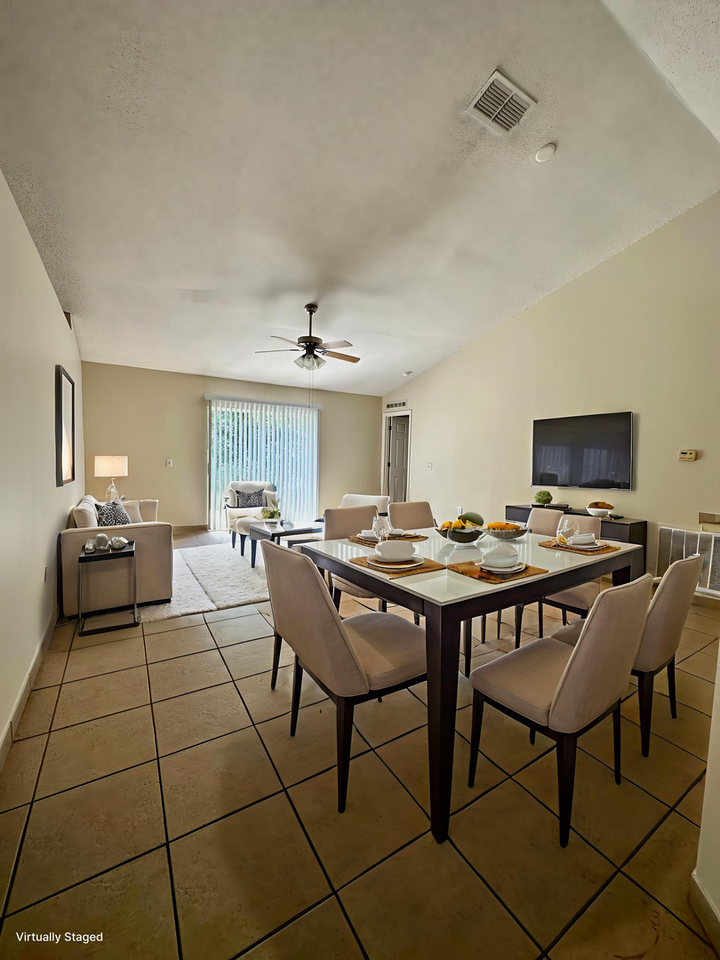 1112 Chesterfield Ct - Photo 2 of 23