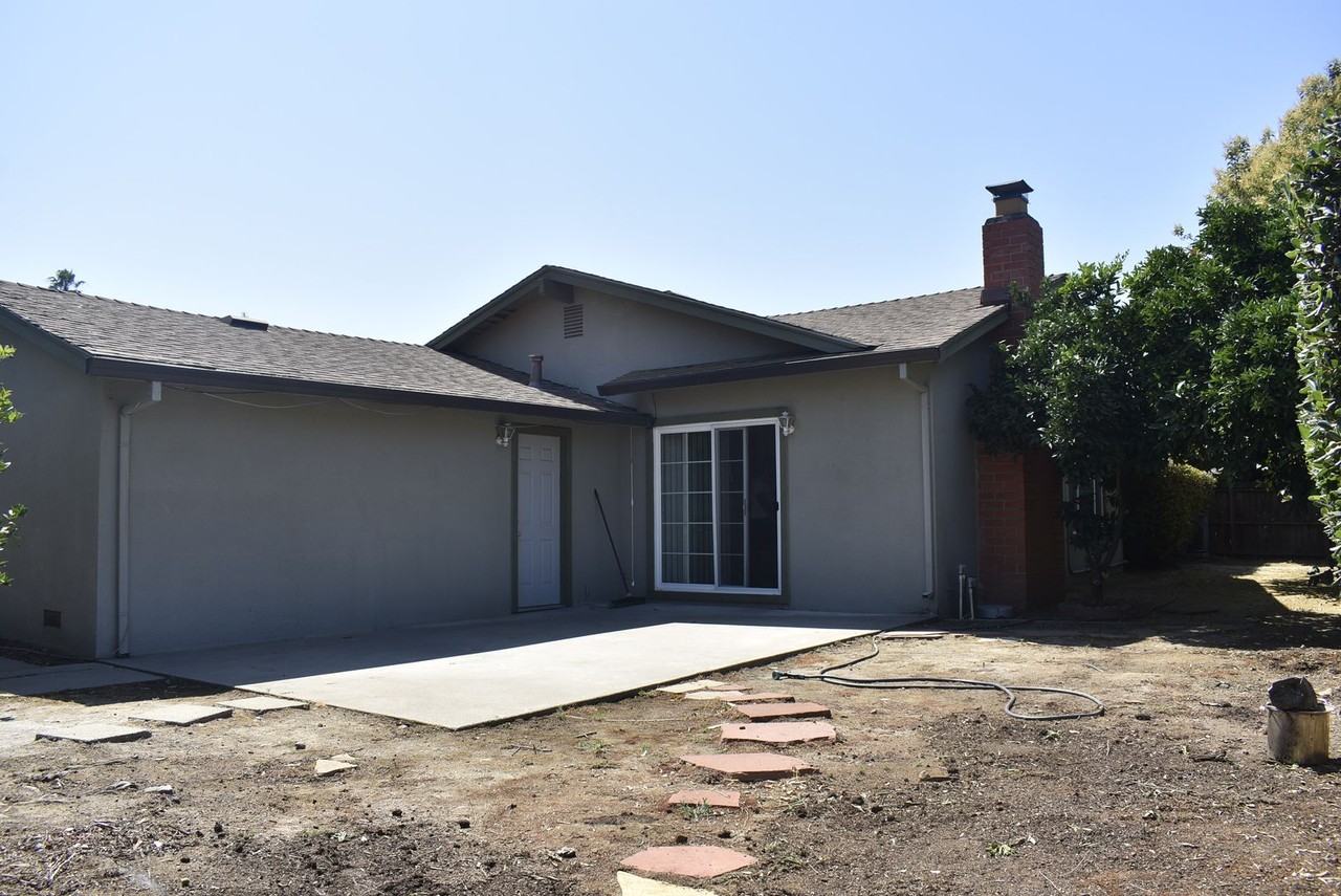 2880 Chiplay St - Photo 2 of 3