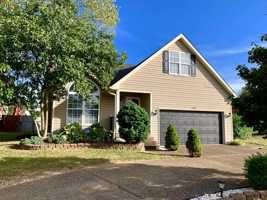 featured image of 6015 Mercury Dr
