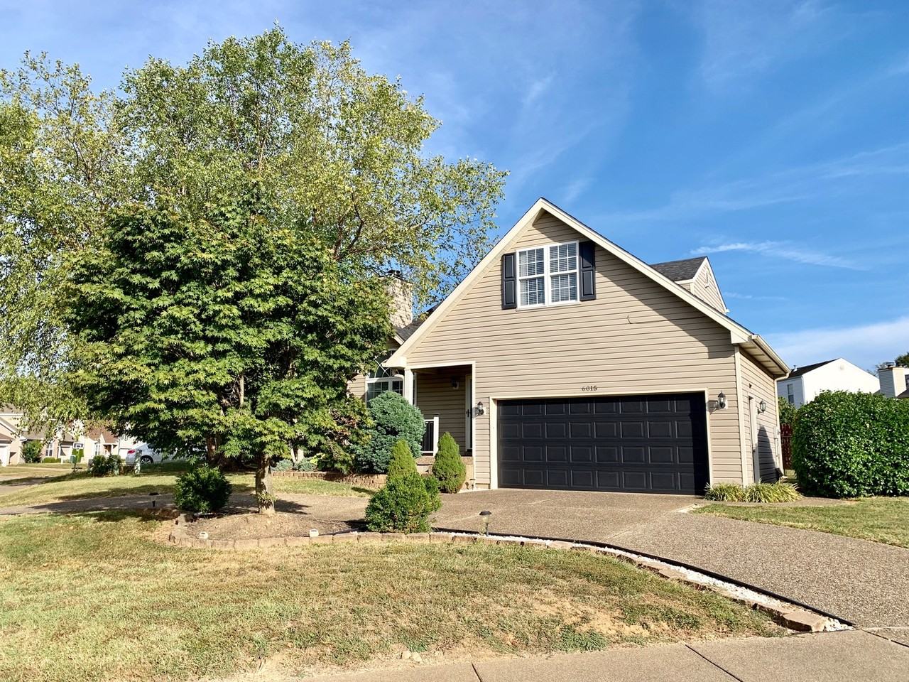 6015 Mercury Dr - Photo 2 of 41