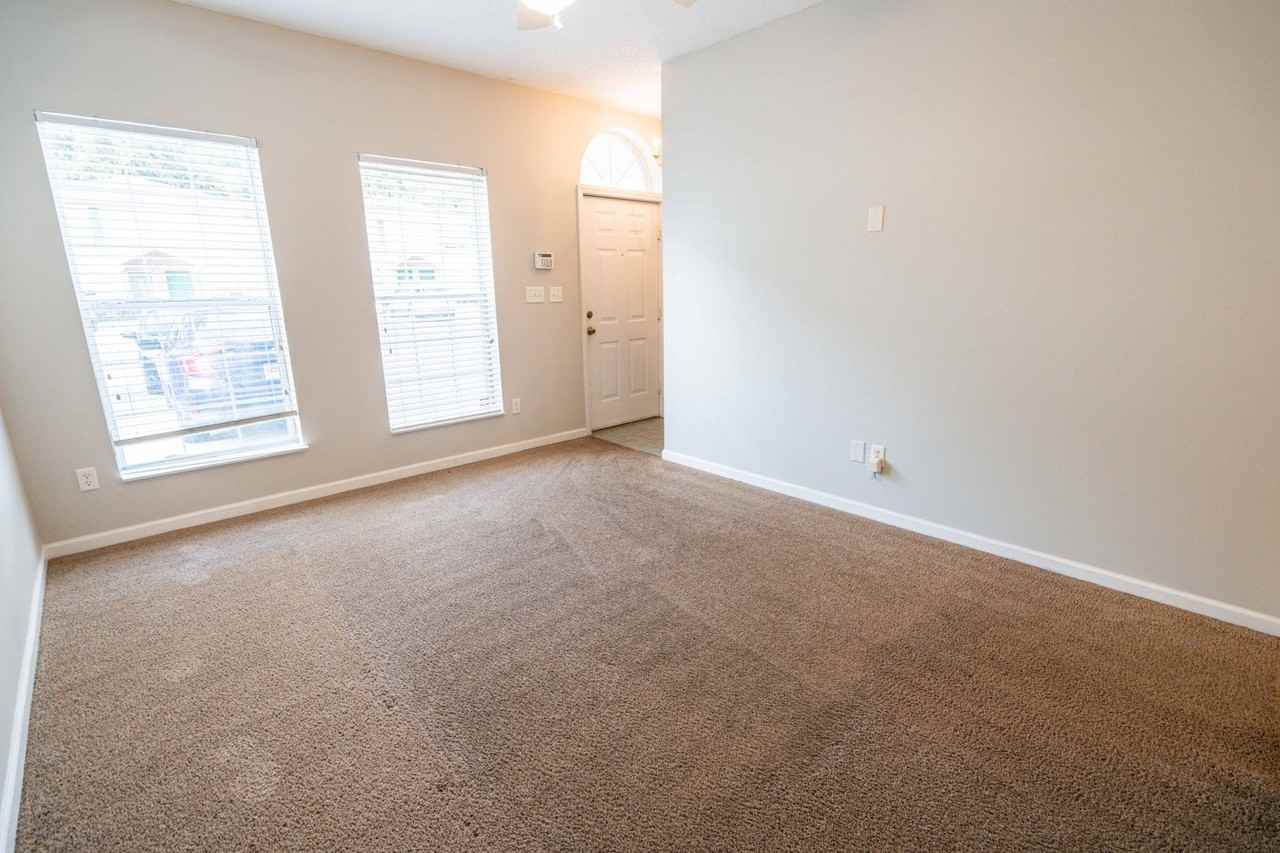 3213 Allison Marie Ct - Photo 5 of 36