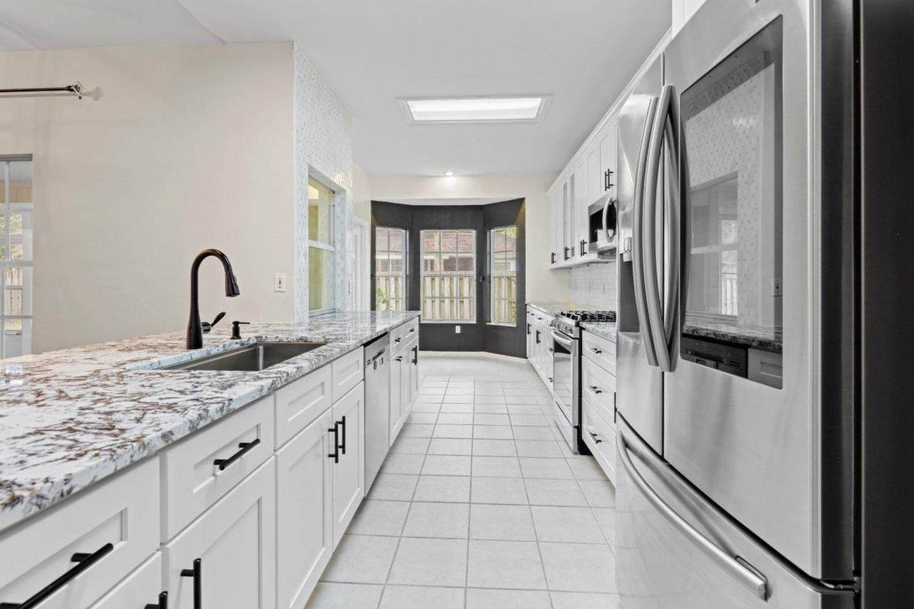 4437 Northwest 36th Street - Photo 2 of 44