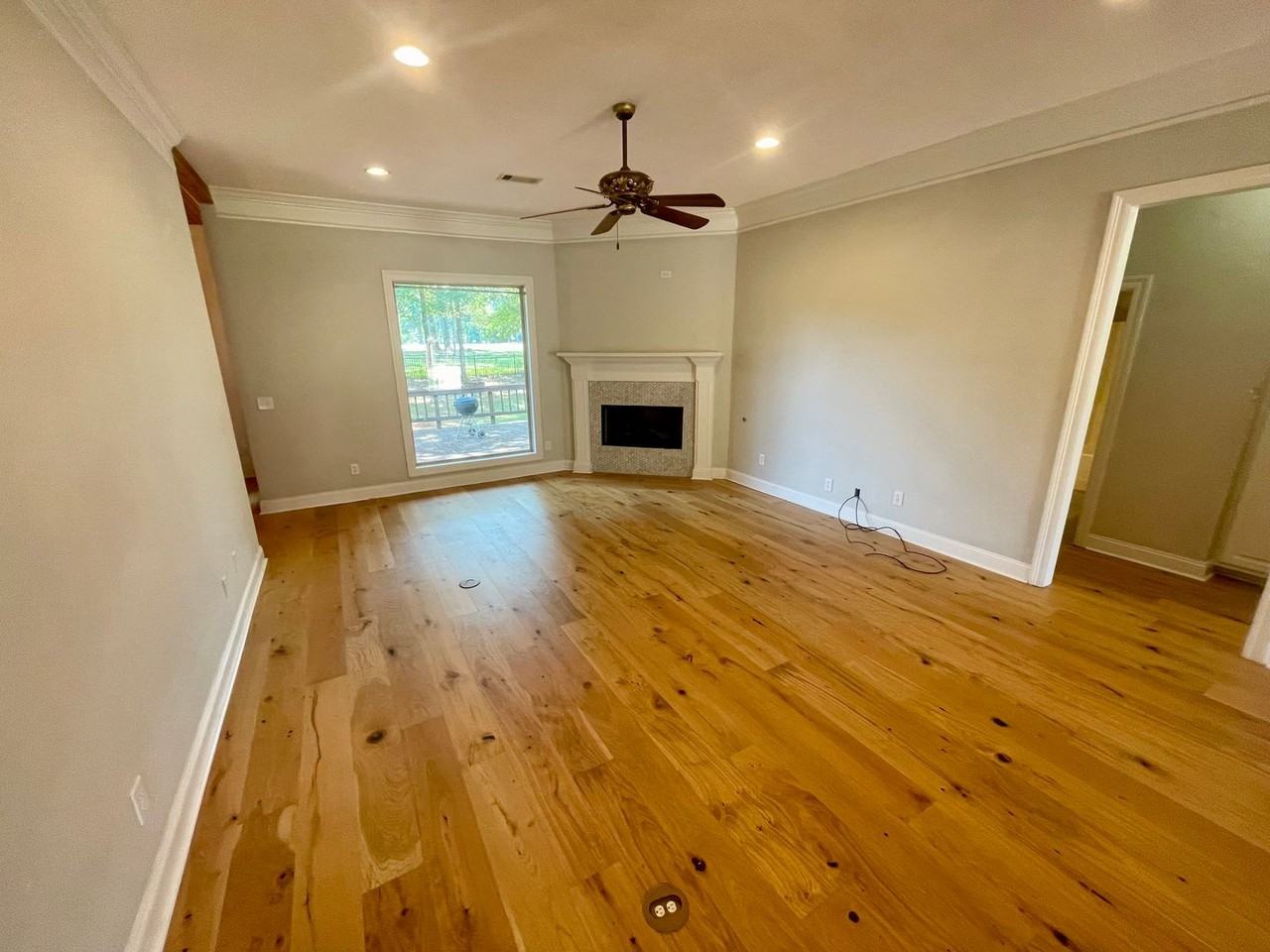 427 Meadowgreen Ln - Photo 2 of 8