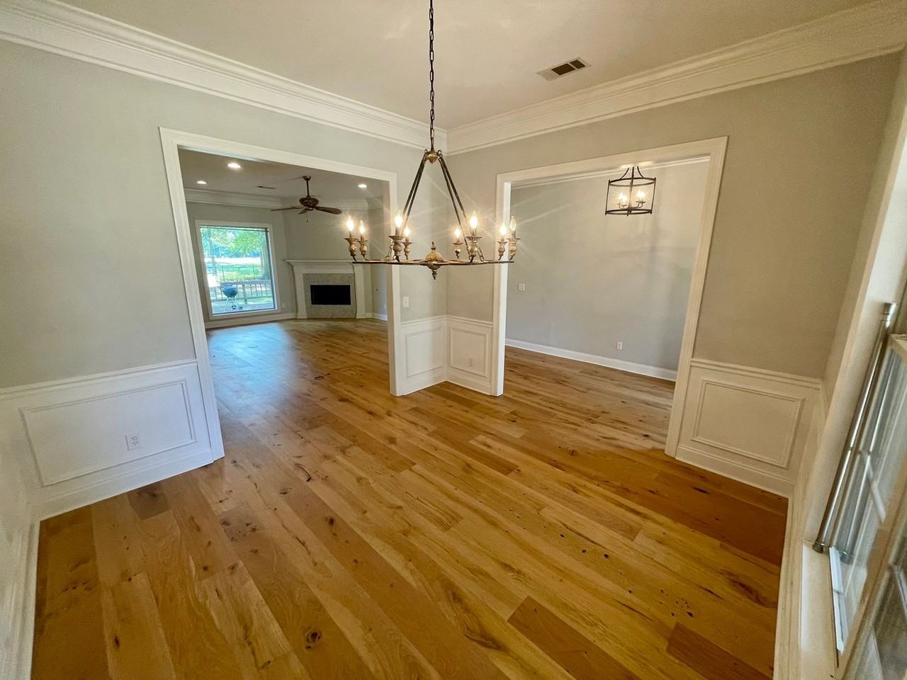 427 Meadowgreen Ln - Photo 5 of 8