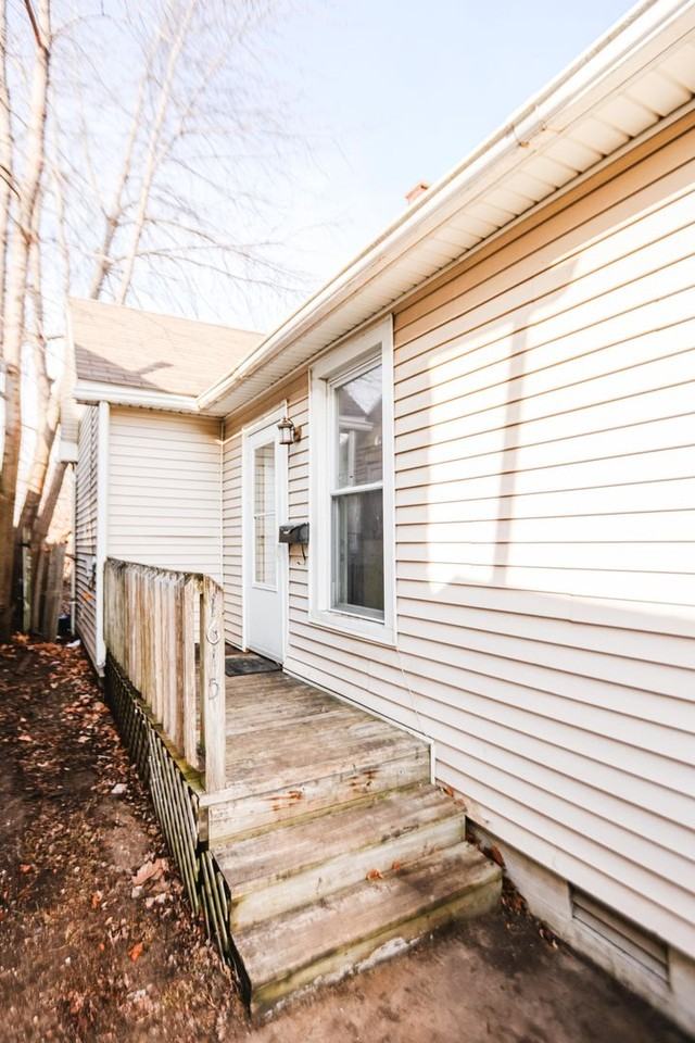 1615 Starr Ave - Photo 3 of 9