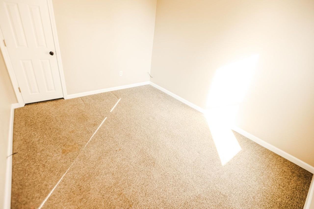 1615 Starr Ave - Photo 7 of 9