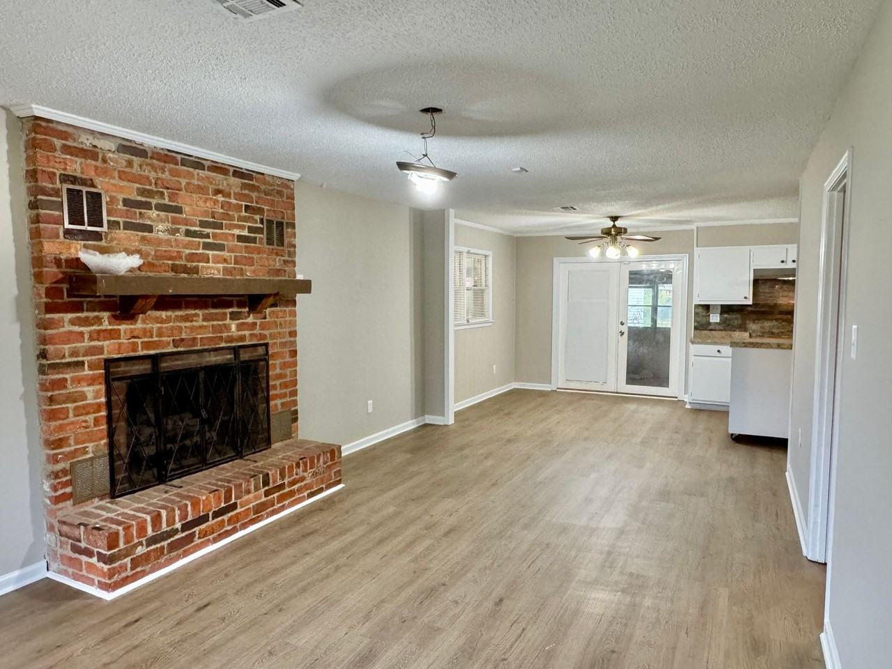 6443 Yates Court - Photo 5 of 24