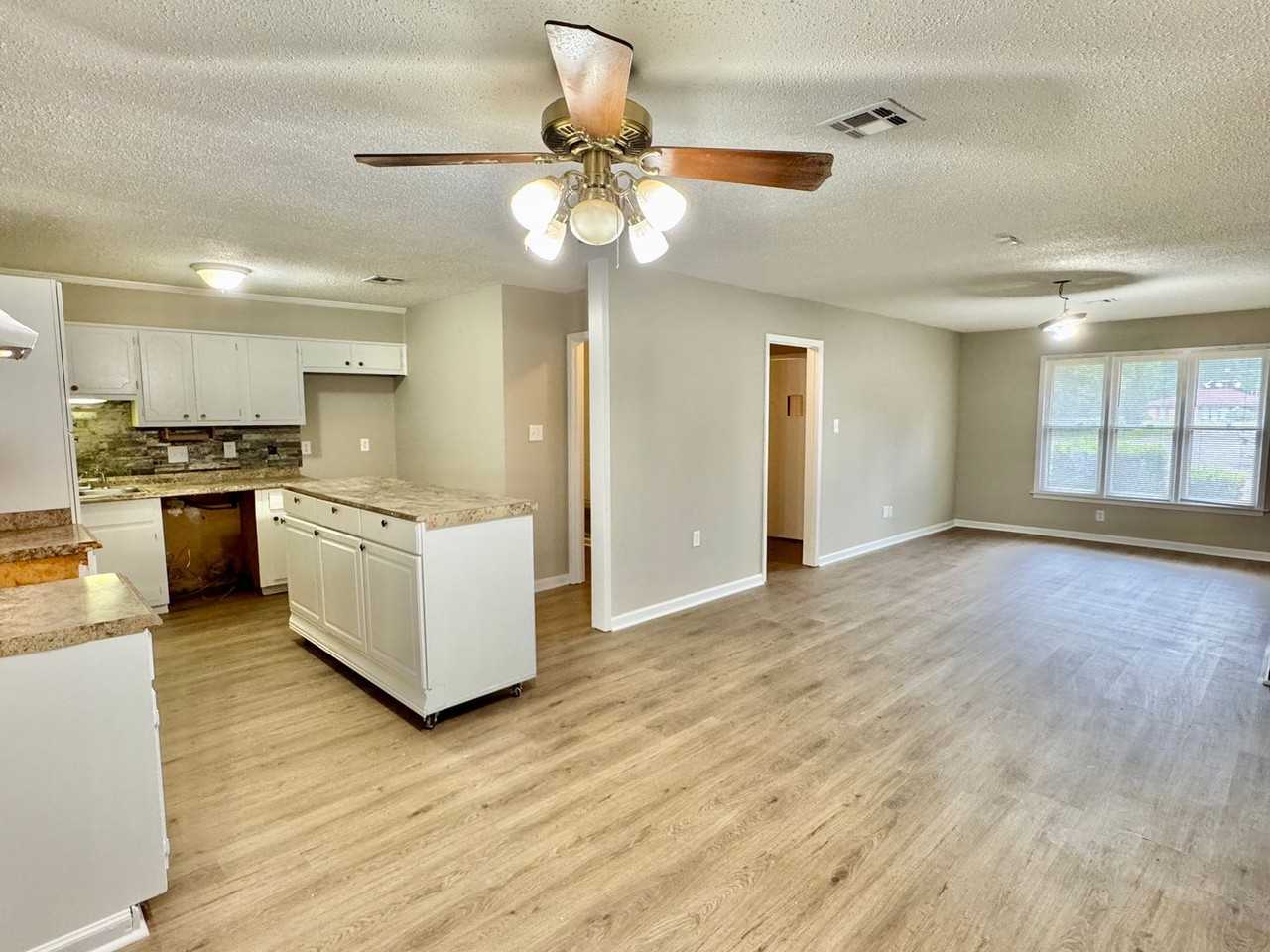 6443 Yates Court - Photo 7 of 24