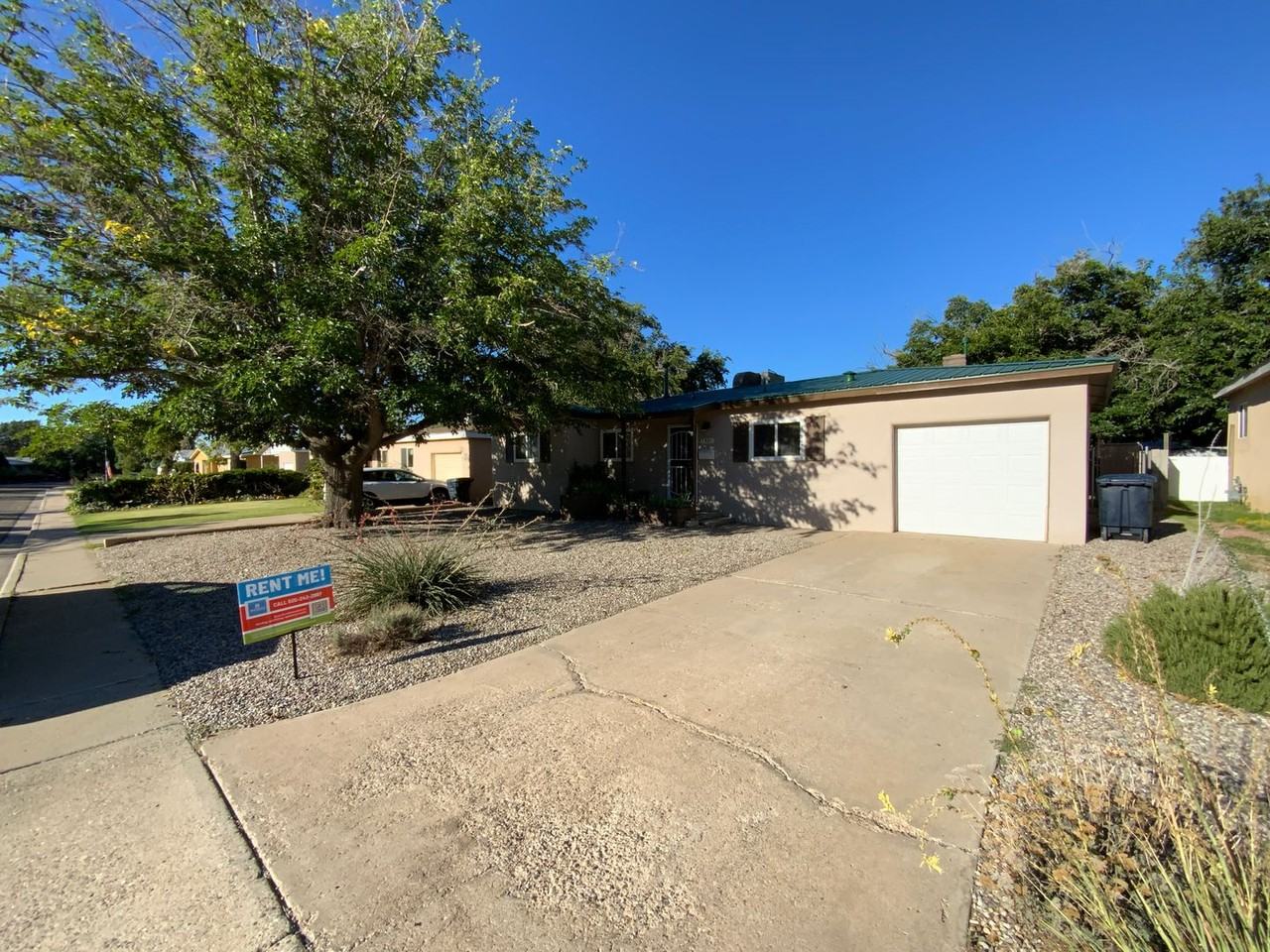 1301 Garcia St Ne - Photo 2 of 28