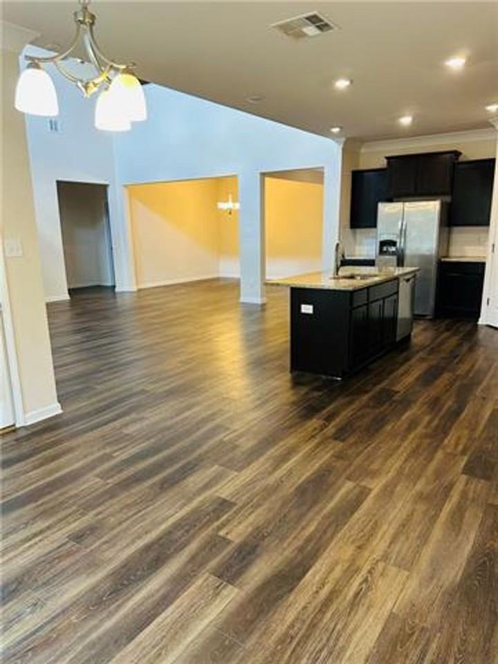 1393 Shipyard Dr - Photo 3 of 27
