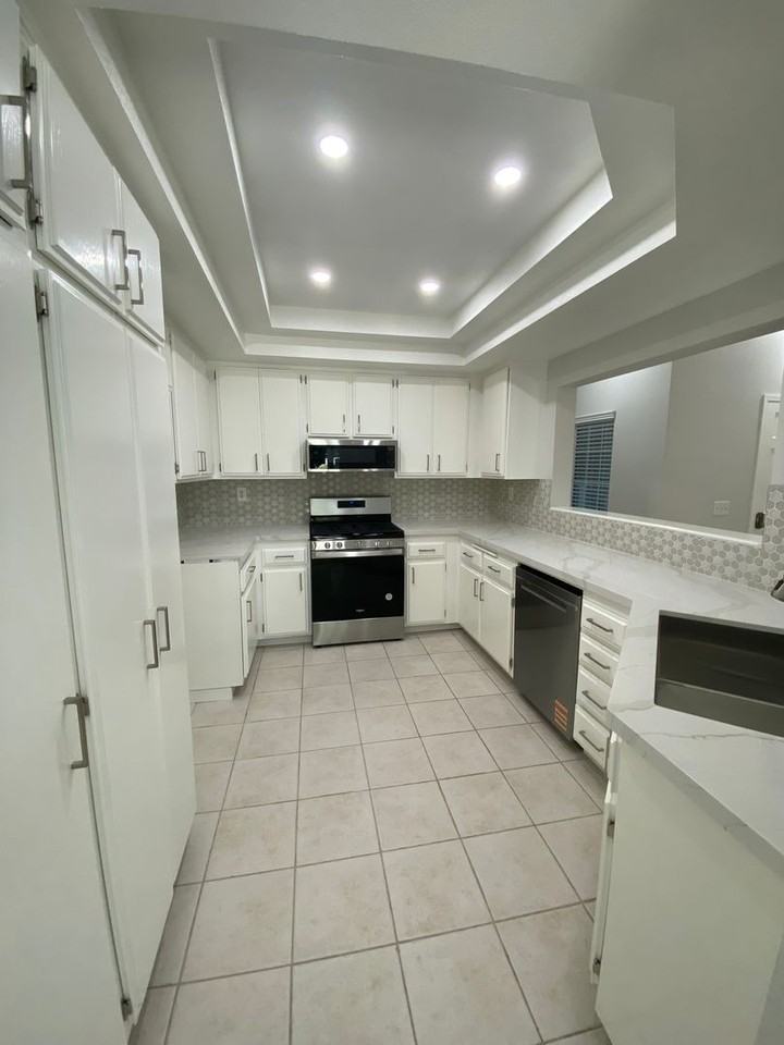 8182 Cape Hope Cir #101 - Photo 7 of 50