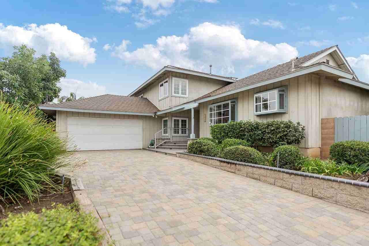 1486 N Harwood St - Photo 2 of 17