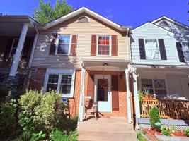 featured image of 15068 Catbrier Ct