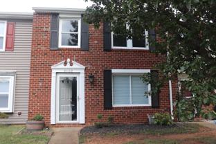8102 Clovertree Ct - Photo 1 of 1