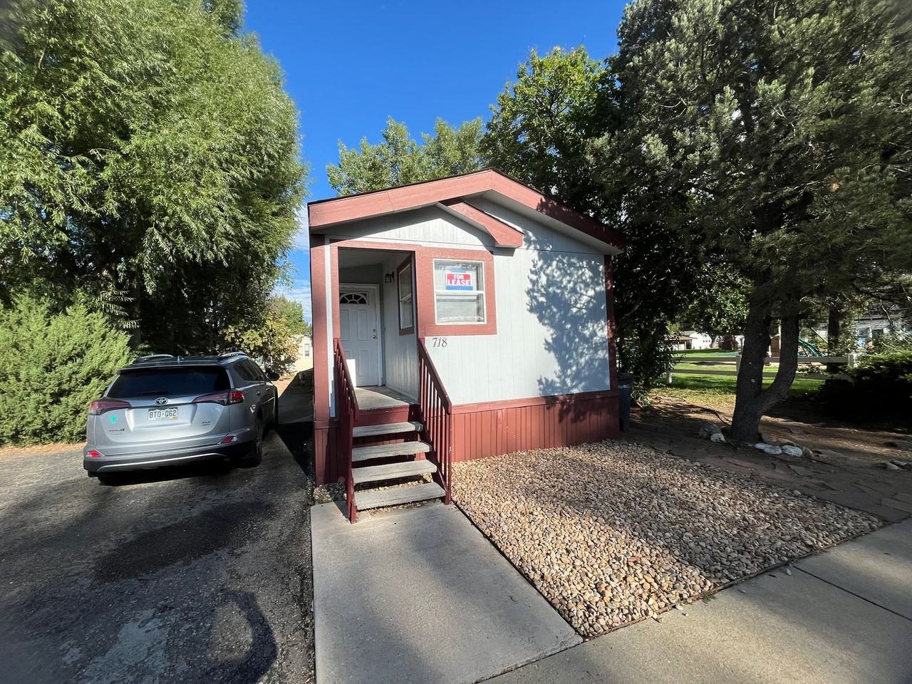 718 Dove Dr - Photo 2 of 4