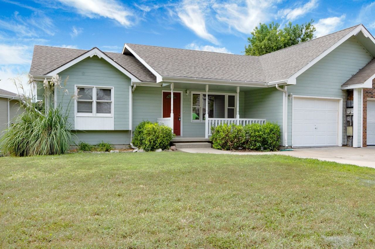 929 929 Conneticut - Photo 2 of 39