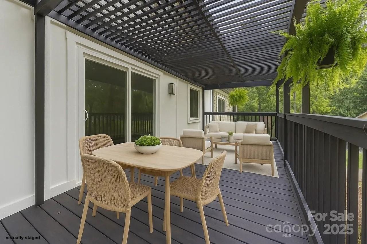 6501 Piney Path Rd - Photo 4 of 34