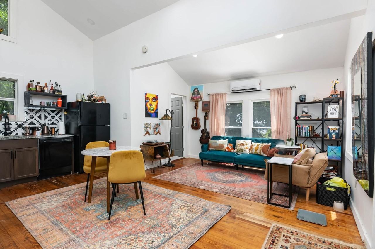 627 E Guenther St #2201 - Photo 6 of 17