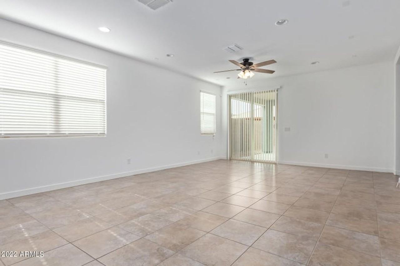 19350 West Highland Avenue - Photo 7 of 17