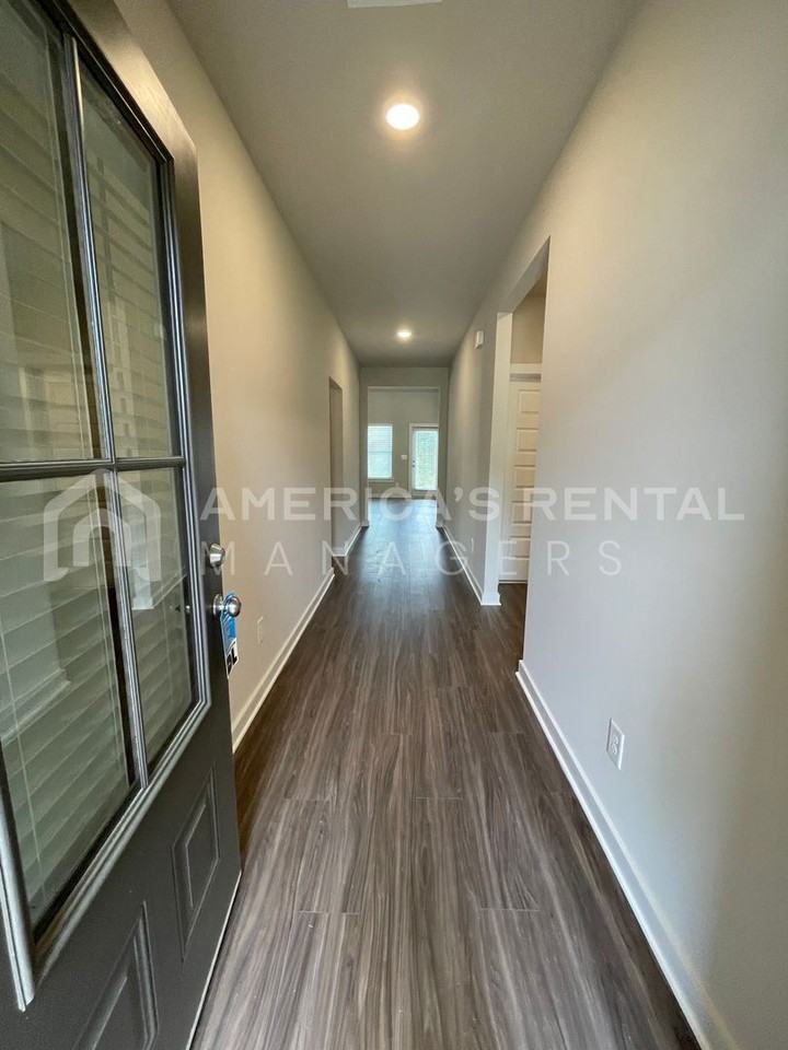 256 Buckhorn Cir - Photo 4 of 44