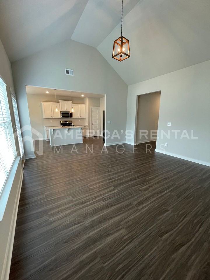 256 Buckhorn Cir - Photo 7 of 44