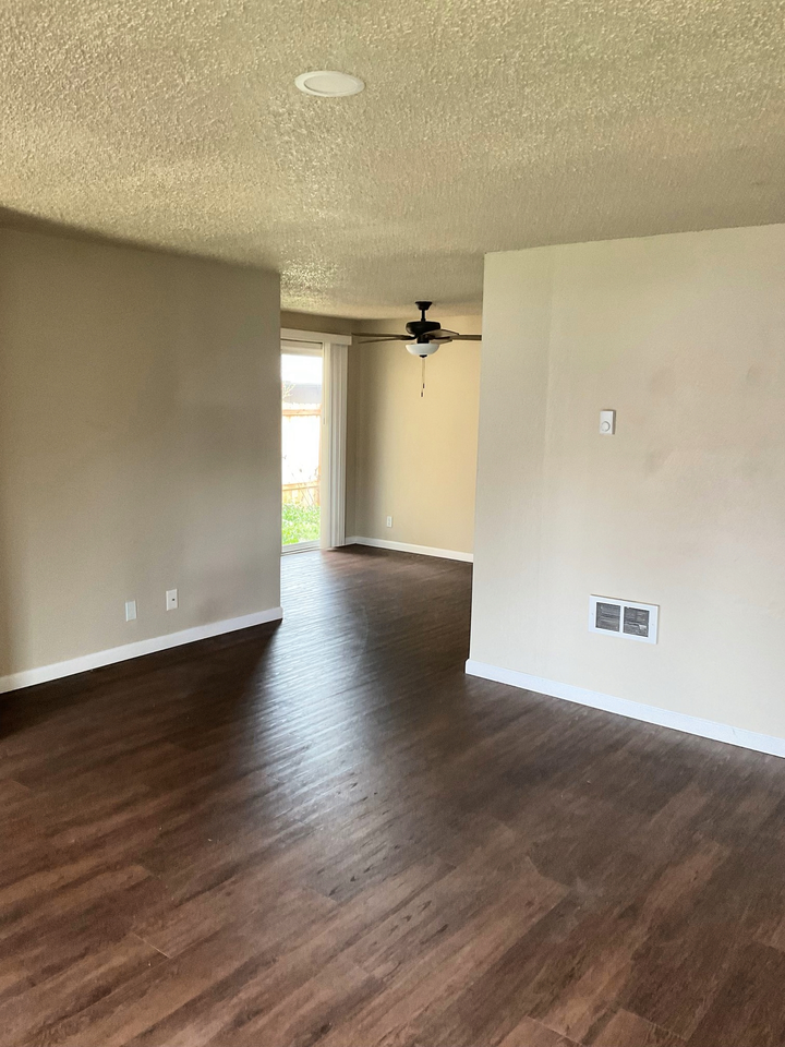 Shasta Park - Photo 4 of 15