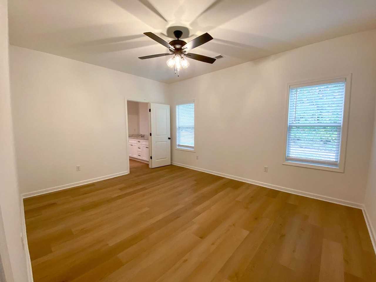 42 Oak Avenue - Photo 3 of 18