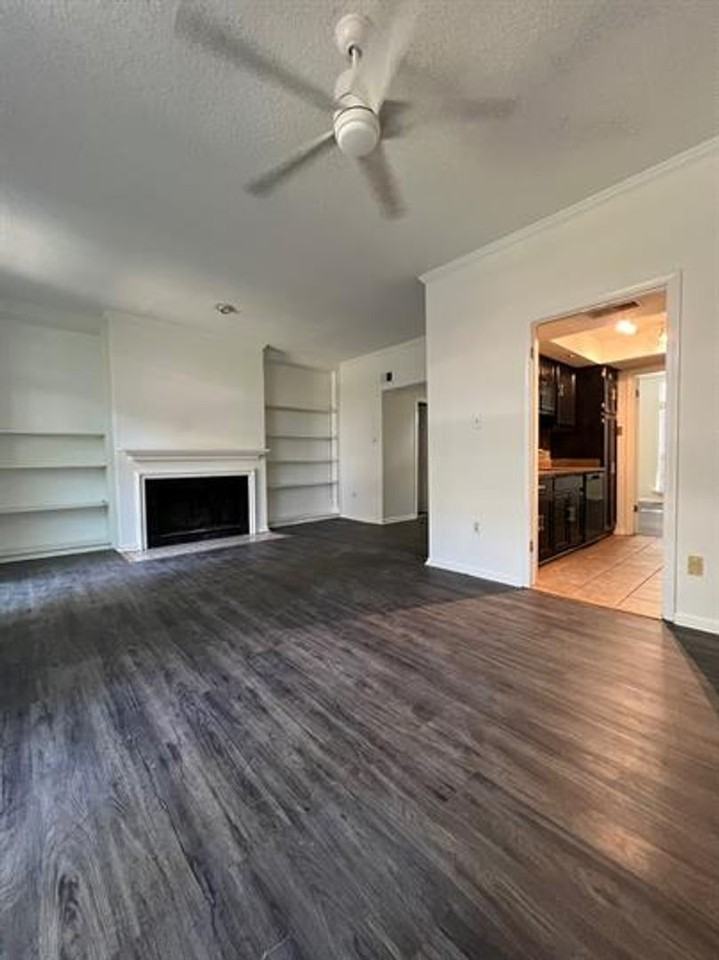 1694 Belvedere Ct - Photo 2 of 21