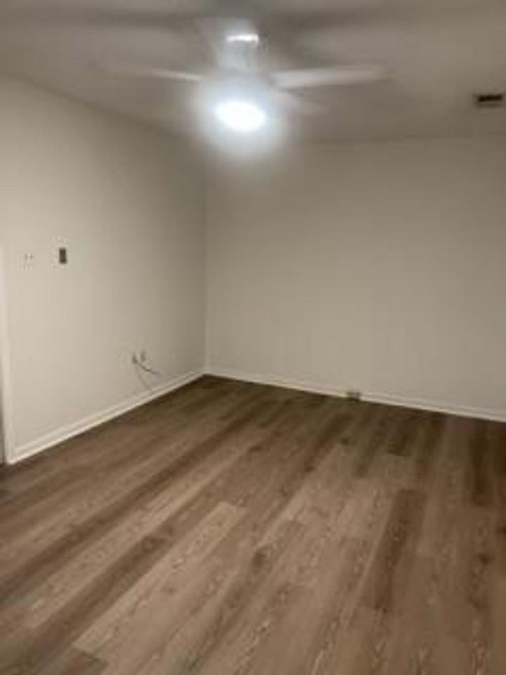 1694 Belvedere Ct - Photo 4 of 21