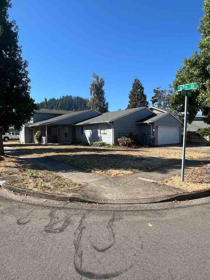 328 67th St - Photo 2 of 23