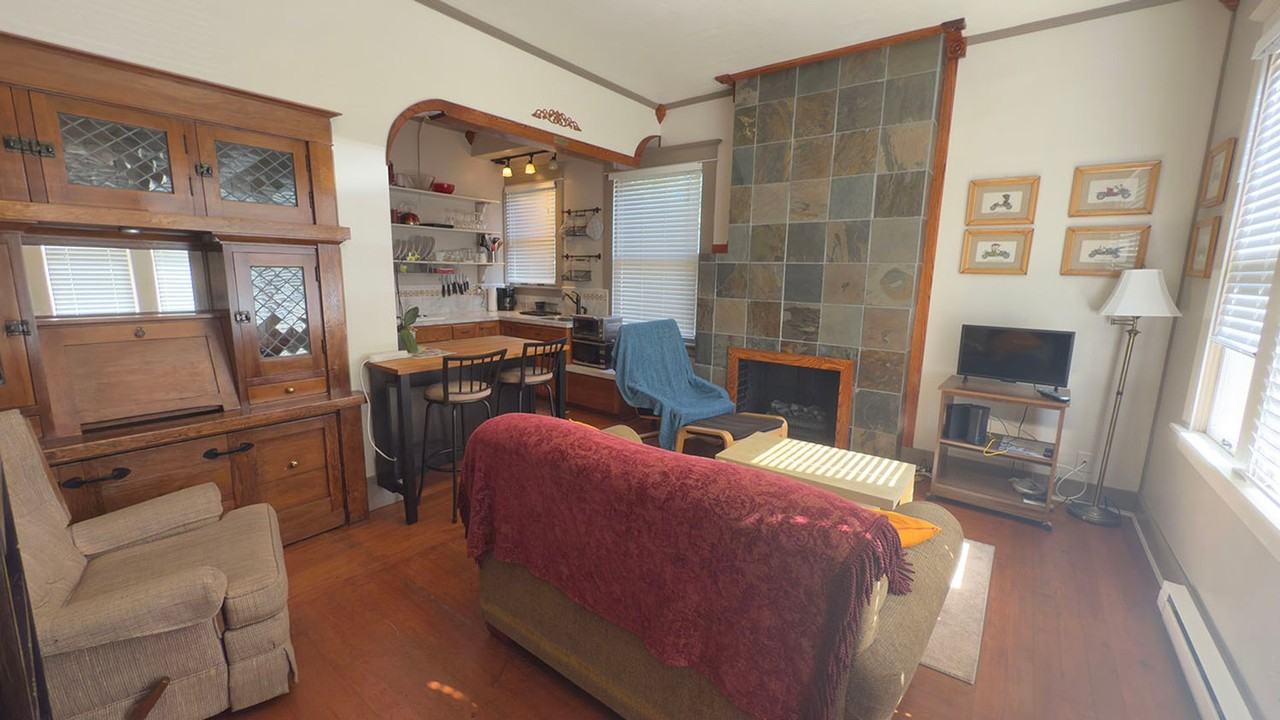 Pilot Home Apartments - Photo 2 of 25