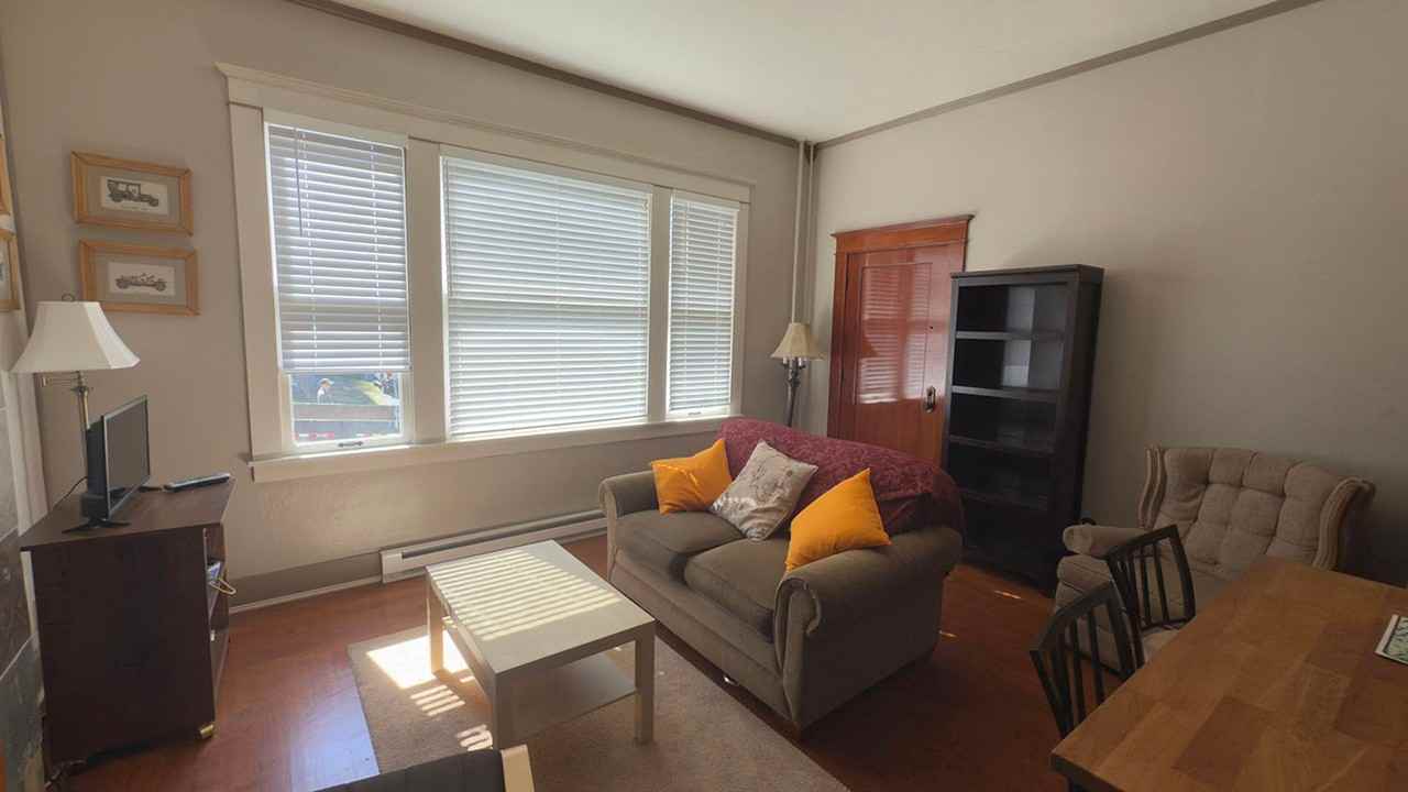 Pilot Home Apartments - Photo 4 of 25