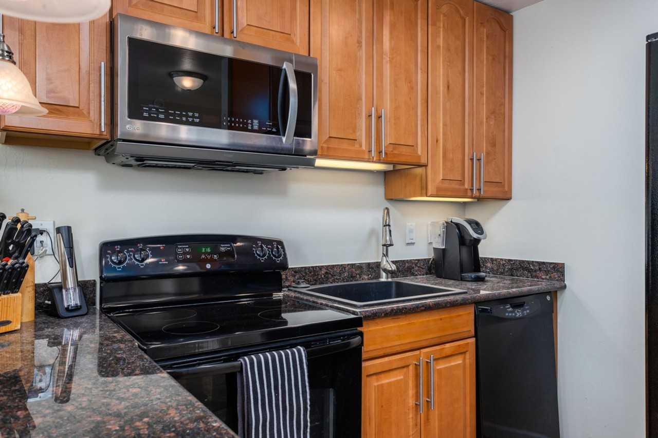 7 Commodore Dr #A262 - Photo 2 of 29