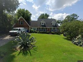 featured image of 3108 Saint Louis St