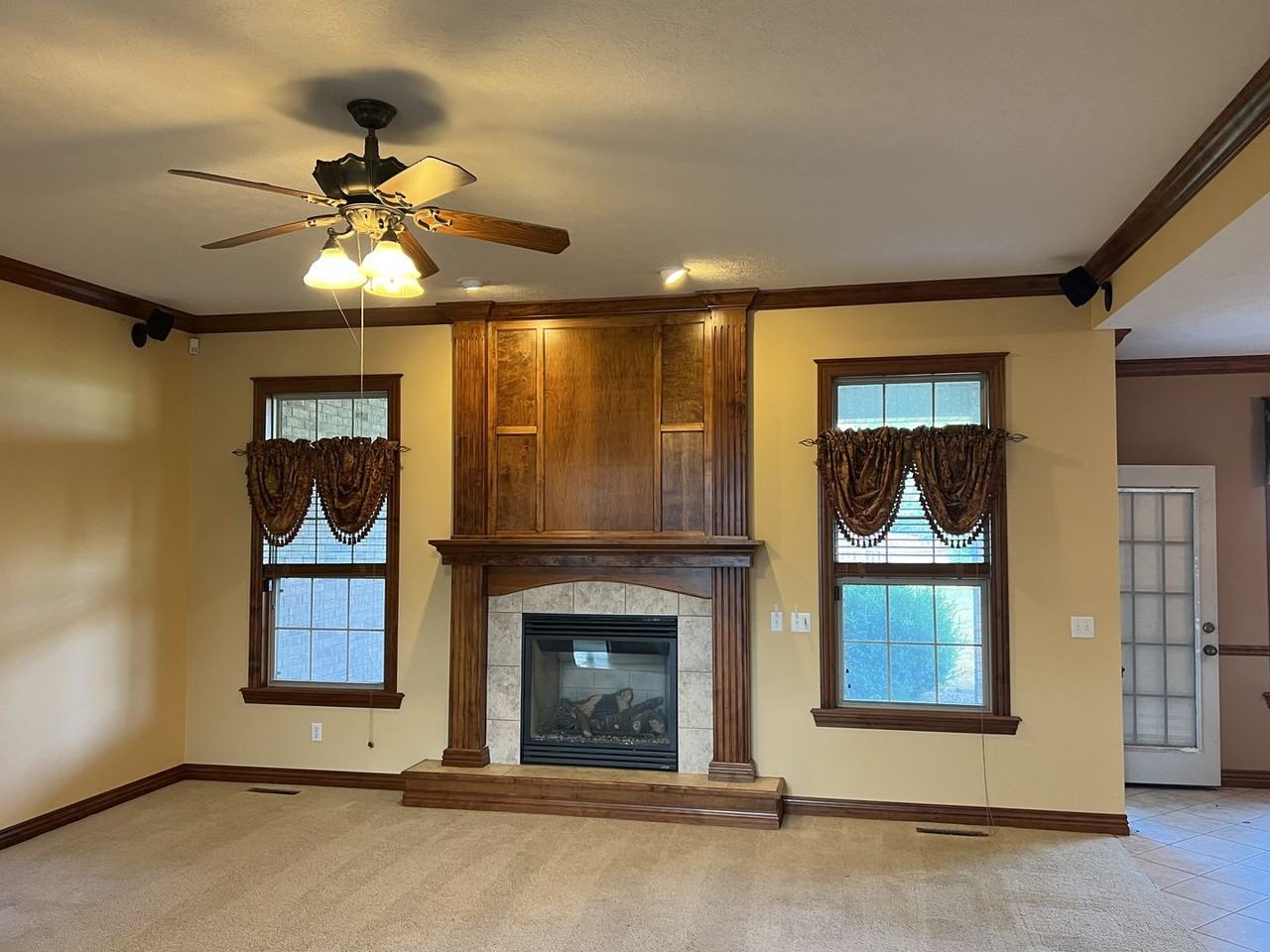 619 S Conroy Ave - Photo 2 of 18