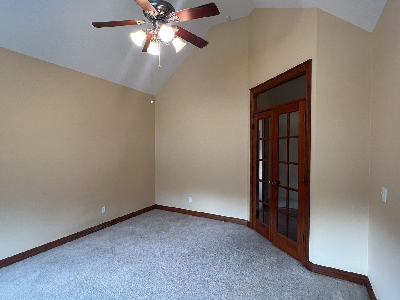 619 S Conroy Ave - Photo 6 of 18