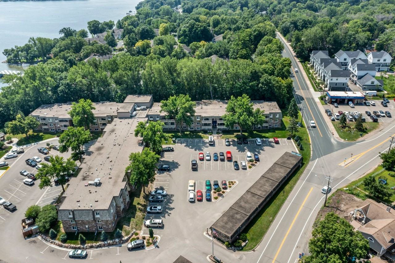 4407 Wilshire Blvd - Photo 4 of 31