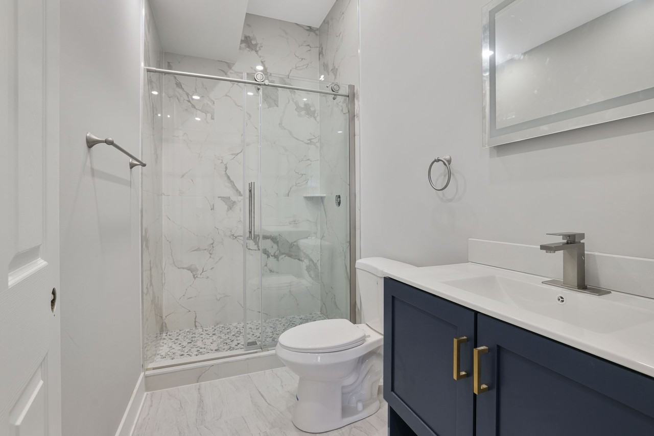 6240 W Belmont Ave - Photo 7 of 10