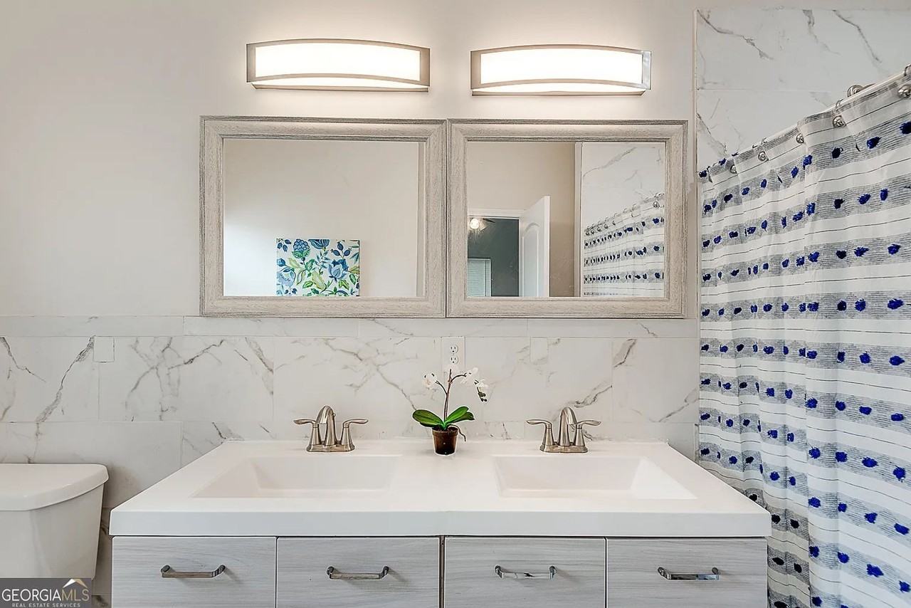 996 Fair St Sw - Photo 3 of 8