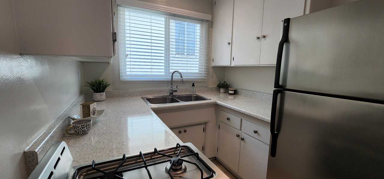 Durant Apartments - Photo 6 of 29