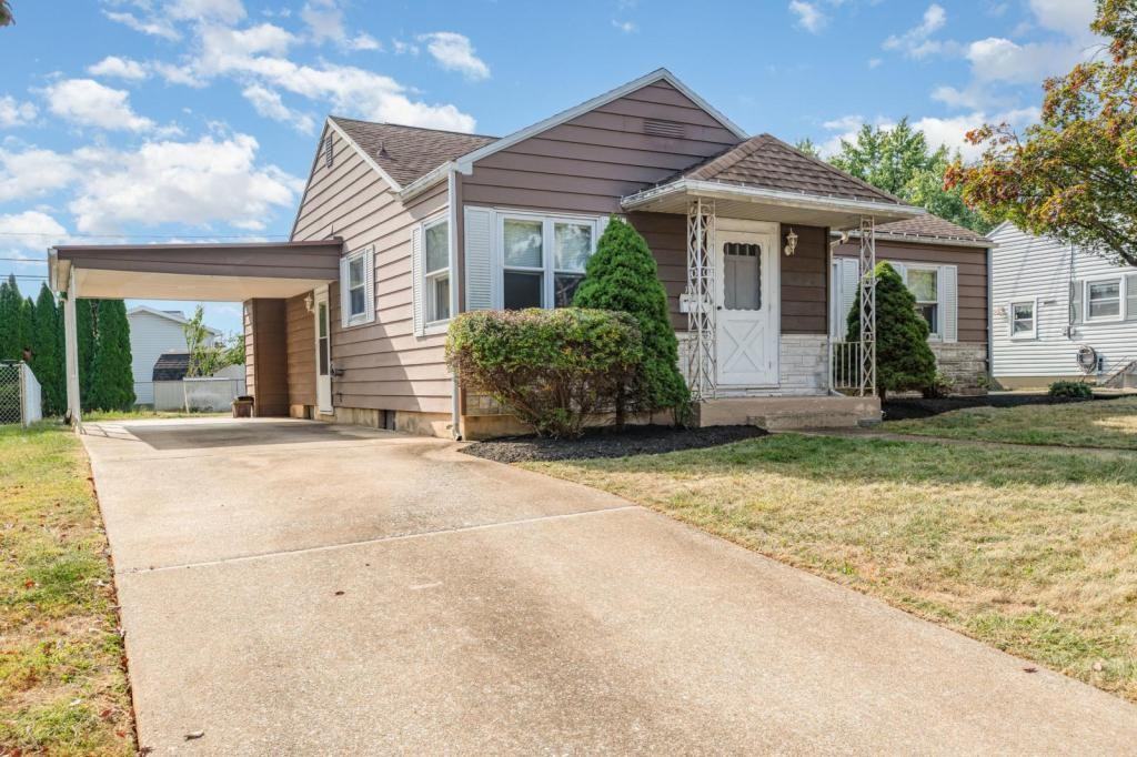 1305 Warwick Rd - Photo 2 of 16