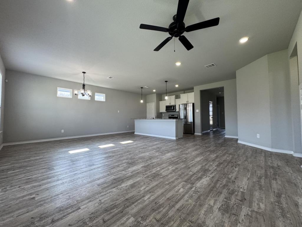 7612 Mcculloch Rd - Photo 3 of 11