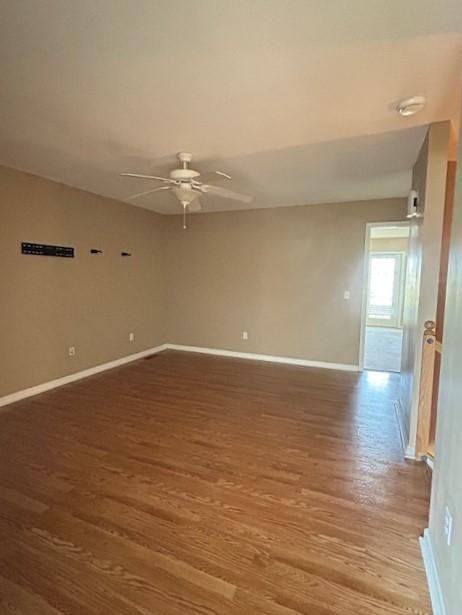 124 Whitney Ave - Photo 7 of 24