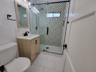 311 W Green St - Photo 3 of 7