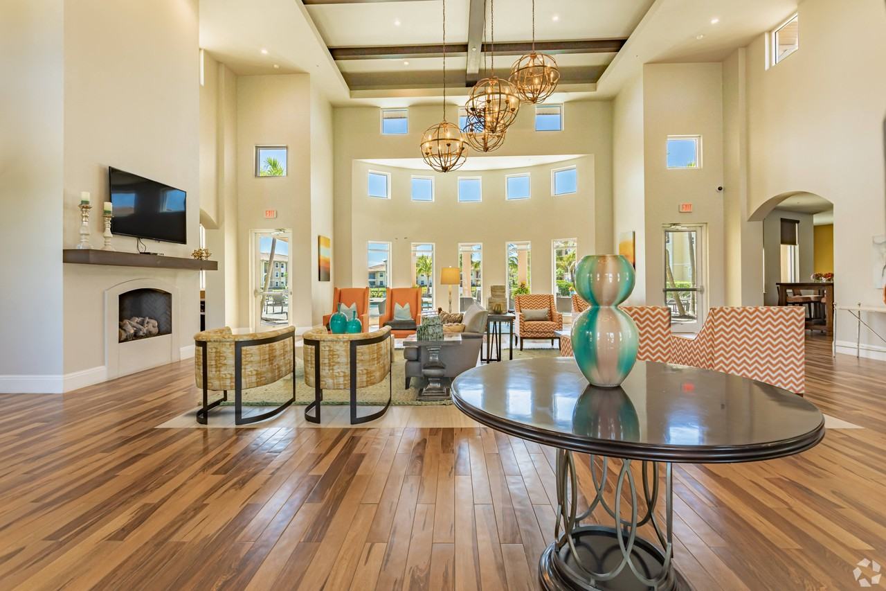 Colonial Commons - Photo 5 of 26