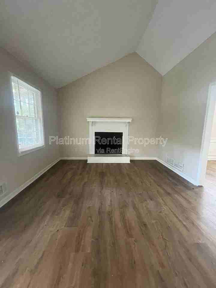 377 Arbour Way - Photo 6 of 34